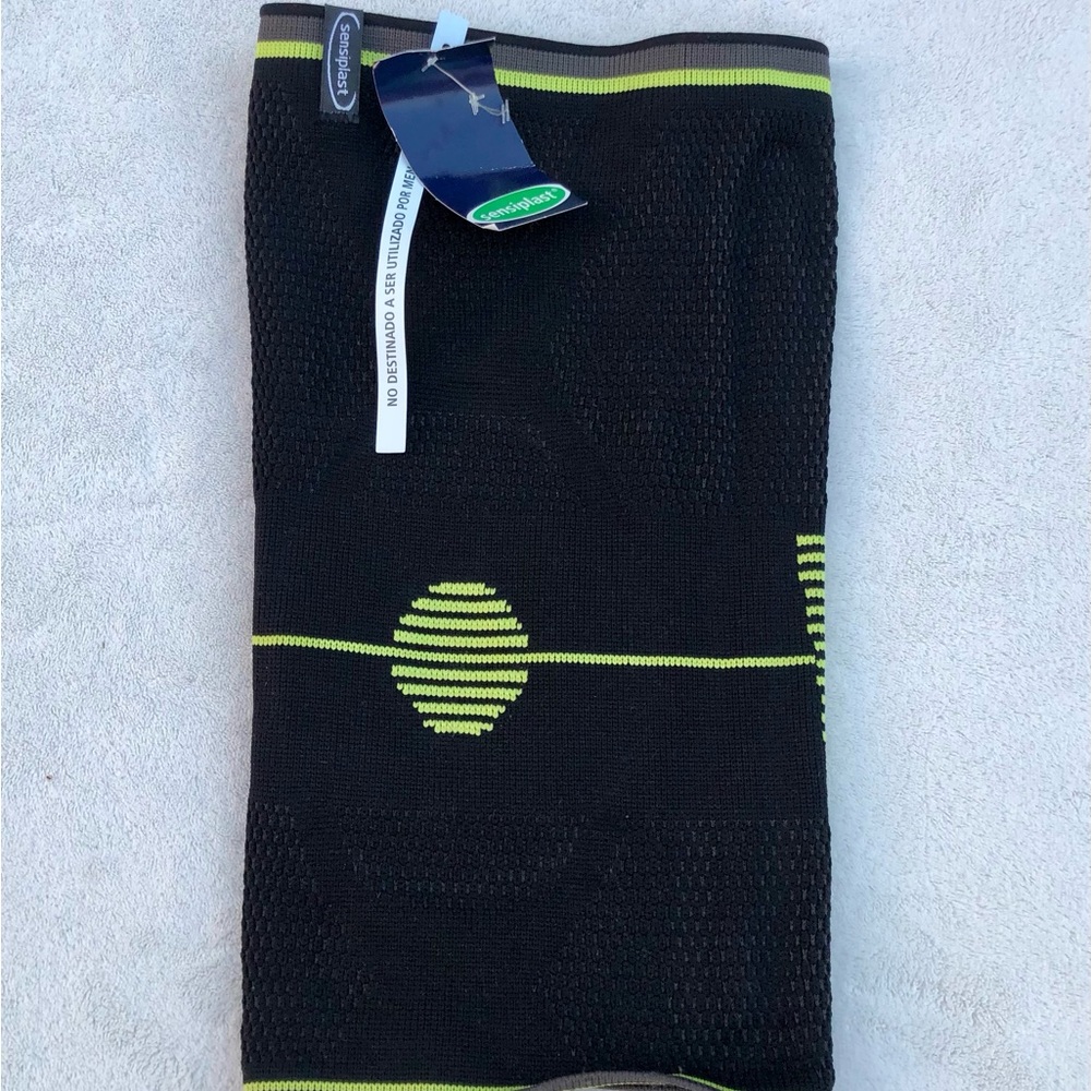 New Sensiplast Knee Compression Sleeve Size Large